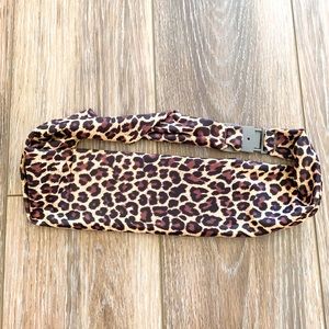 Leopard print pocket belt